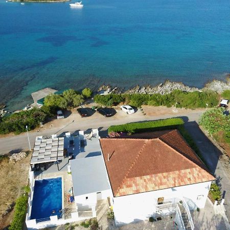 Fei Fei Apartments Račišće Kültér fotó