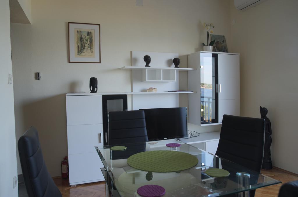 Fei Fei Apartments Račišće Kültér fotó