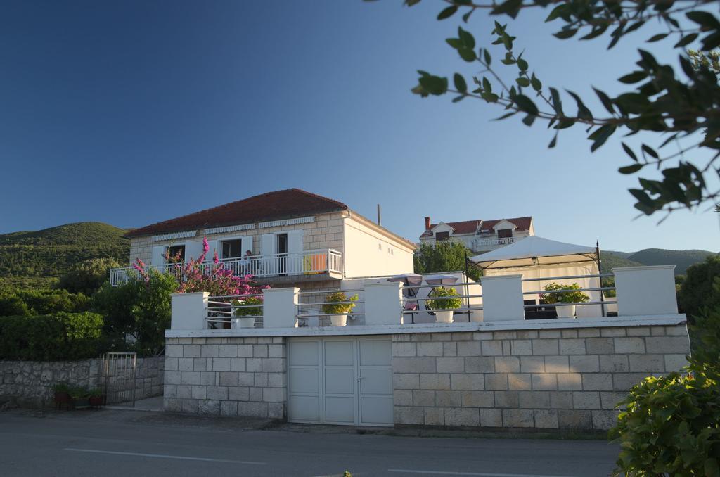 Fei Fei Apartments Račišće Kültér fotó